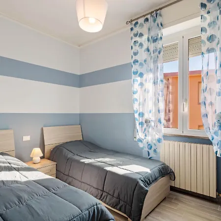 Restful Holiday In Fiumaretta With Terrace Ferienhaus